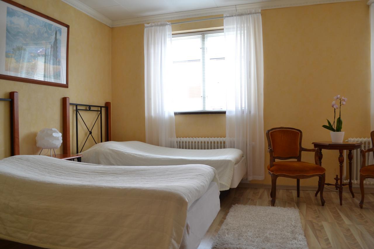 Hotell City Хеслехольм Экстерьер фото